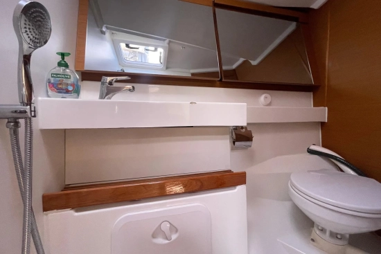 Jeanneau Sun Odyssey 440 usado à venda