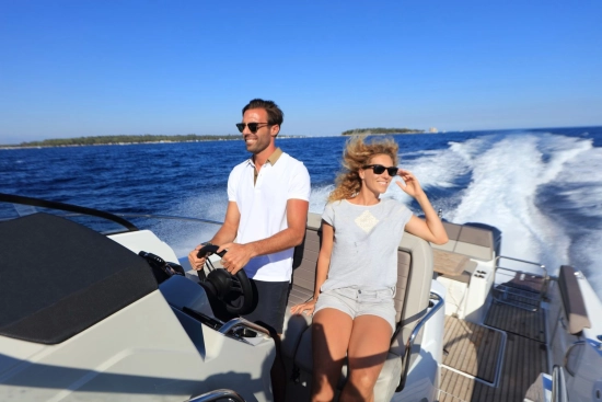 Jeanneau Cap Camarat 10.5 Series 2 WA nuova in vendita
