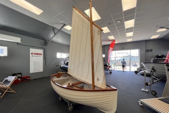Classic Sailing Dinghy Jade 10 usata in vendita