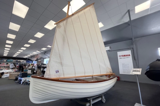 Classic Sailing Dinghy Jade 10 usata in vendita