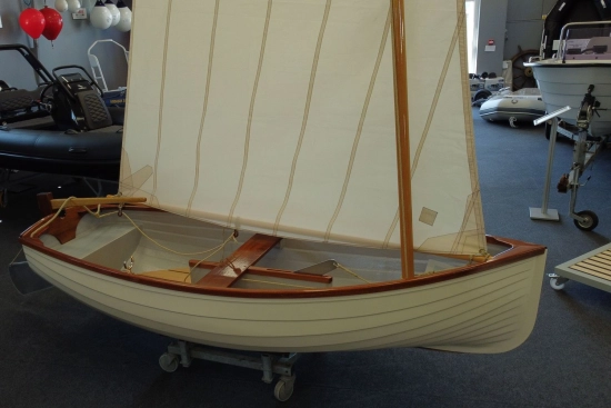 Classic Sailing Dinghy Jade 10 usata in vendita
