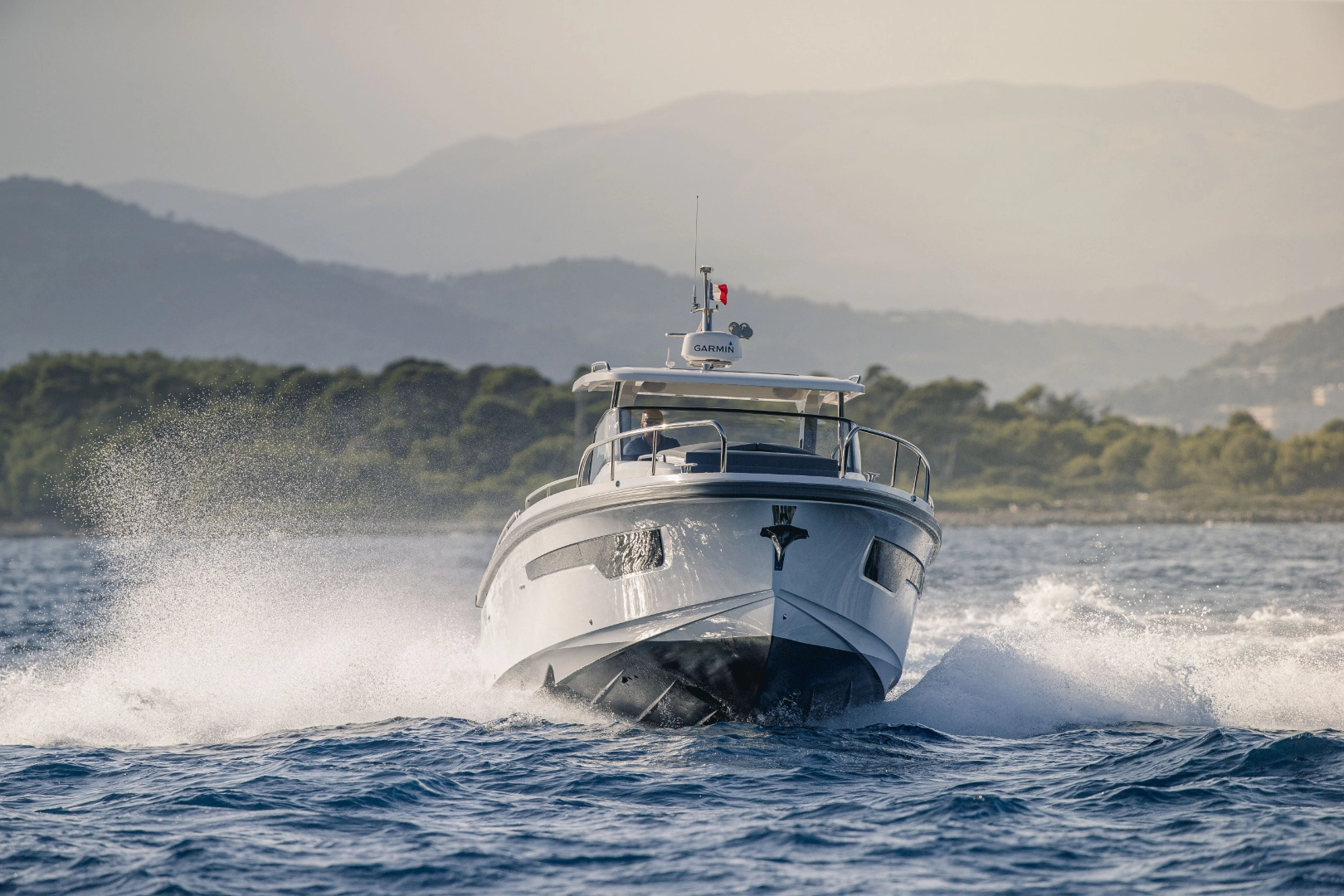 Nimbus Tender 11 (T11) nuevo en venta