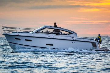 Nimbus 305 Drophead nuova in vendita