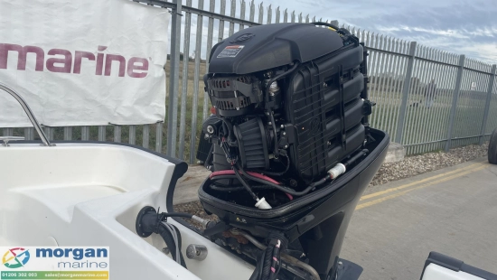 Boston Whaler 170 Montauk usado à venda