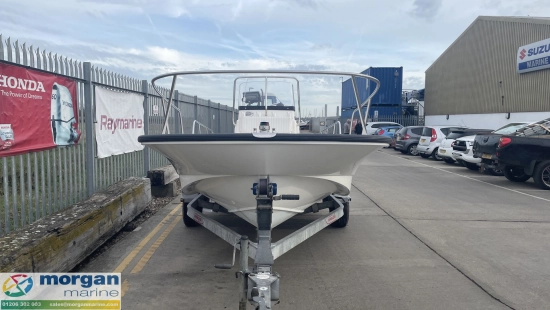 Boston Whaler 170 Montauk usado à venda