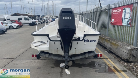 Boston Whaler 170 Montauk usado à venda