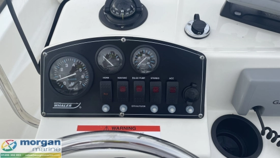 Boston Whaler 170 Montauk usado à venda