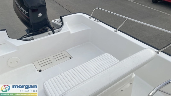 Boston Whaler 170 Montauk usado à venda
