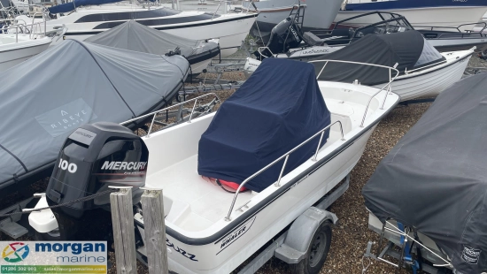 Boston Whaler 170 Montauk usado à venda