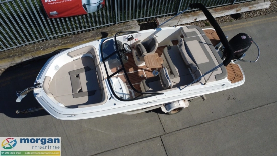 Bayliner VR5 Outboard bowrider usado à venda