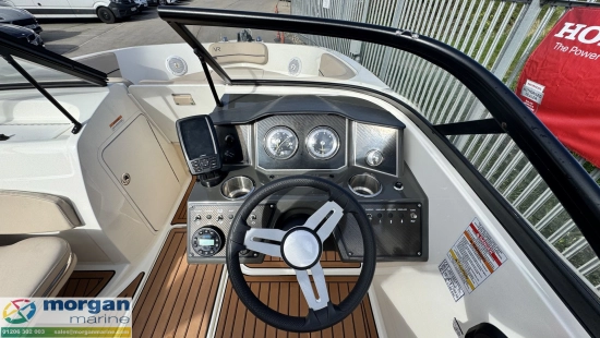 Bayliner VR5 Outboard bowrider usado à venda