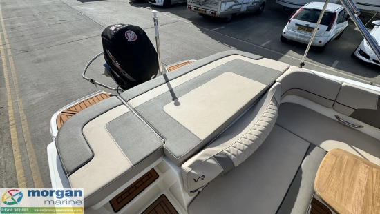 Bayliner VR5 Outboard bowrider usado à venda
