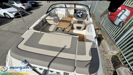 Bayliner VR5 Outboard bowrider usado à venda
