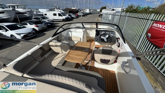 Bayliner VR5 Outboard bowrider usado à venda