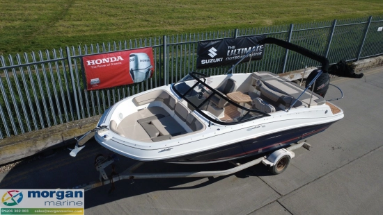 Bayliner VR5 Outboard bowrider usado à venda