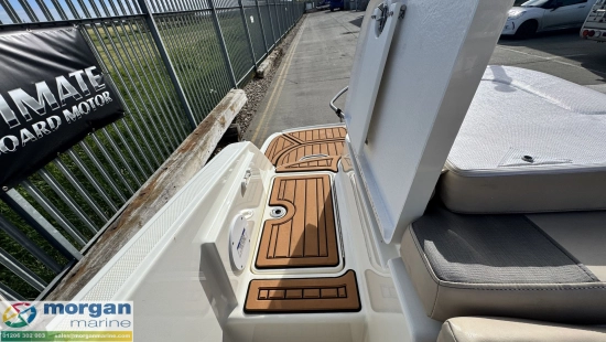 Bayliner VR5 Outboard bowrider usado à venda