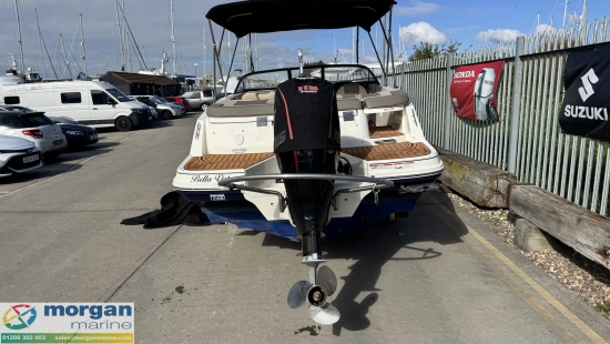 Bayliner VR5 Outboard bowrider usado à venda