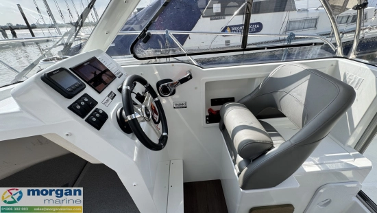 Beneteau Antares 6 usado à venda
