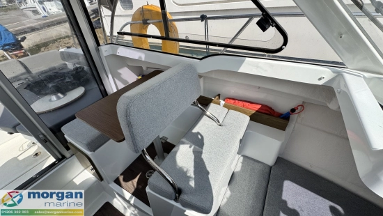 Beneteau Antares 6 usado à venda