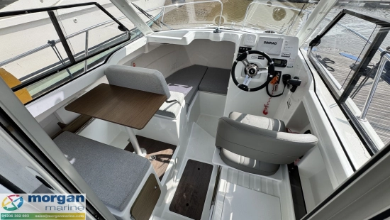 Beneteau Antares 6 usado à venda