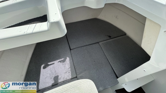 Beneteau Antares 6 usado à venda