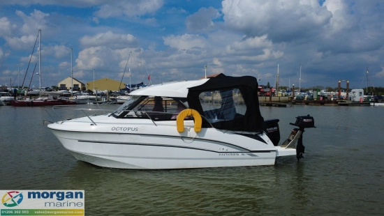 Beneteau Antares 6 usado à venda