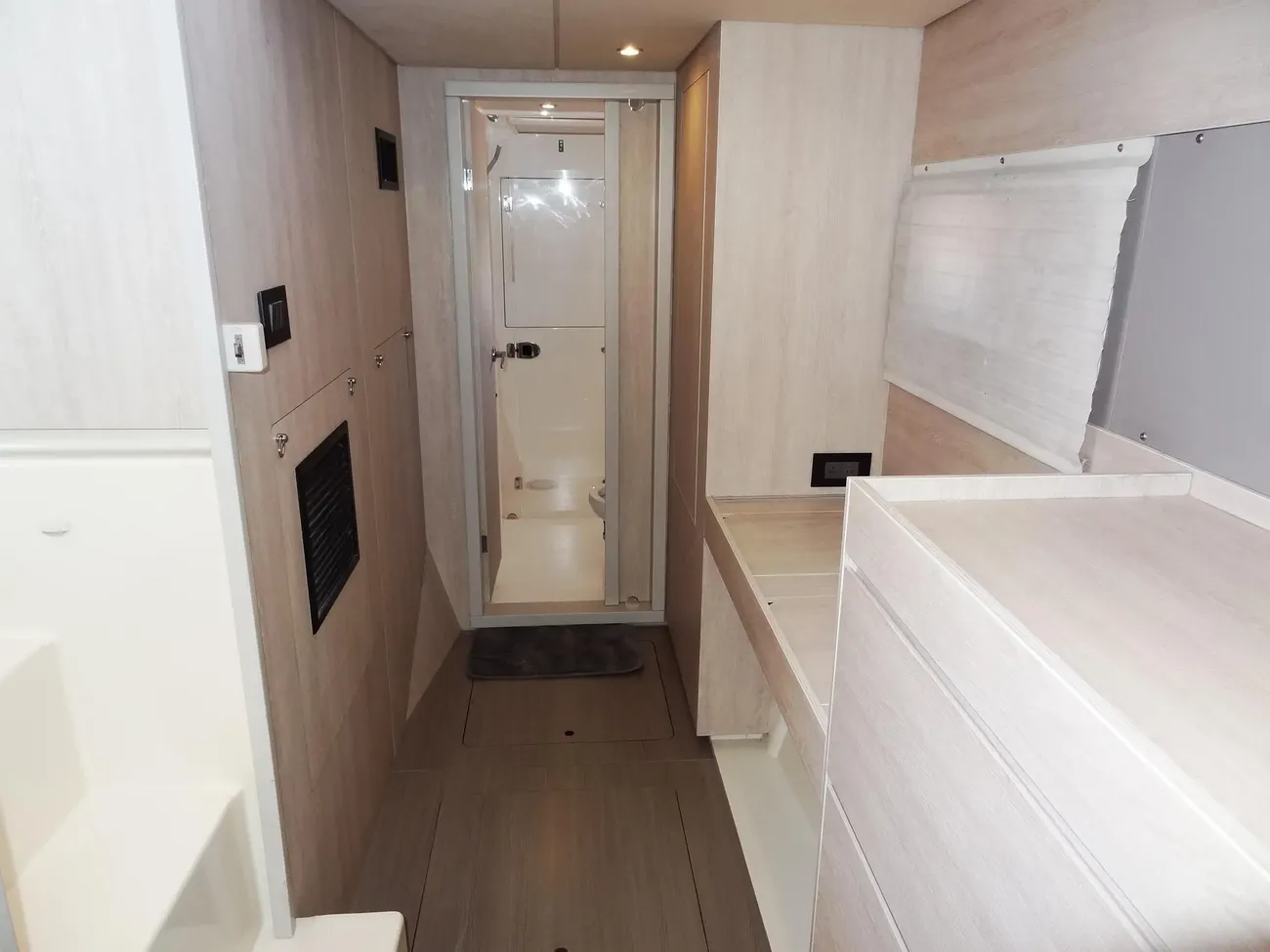 Leopard 43 Powercat usata in vendita