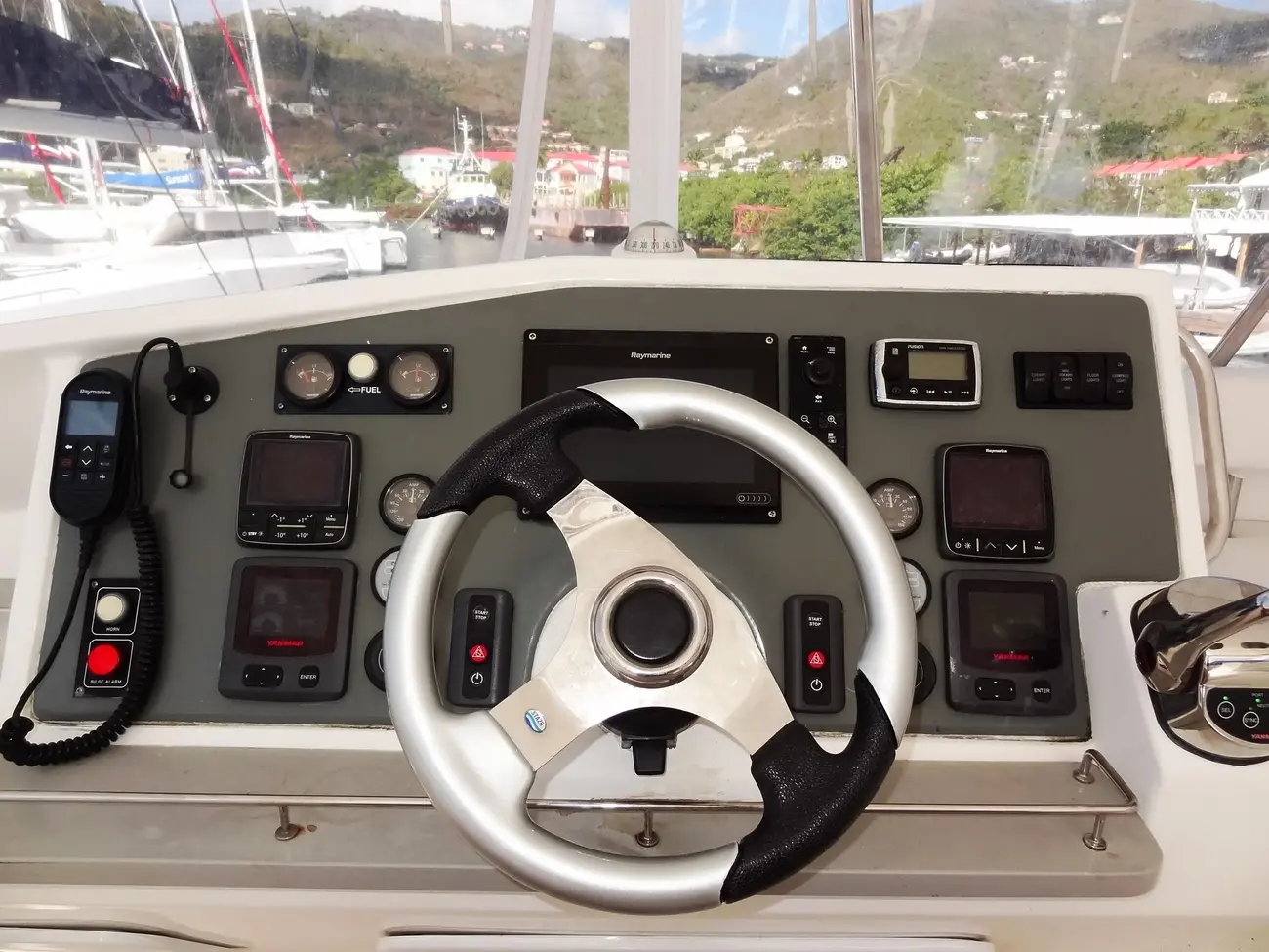Leopard 51 Powercat usata in vendita
