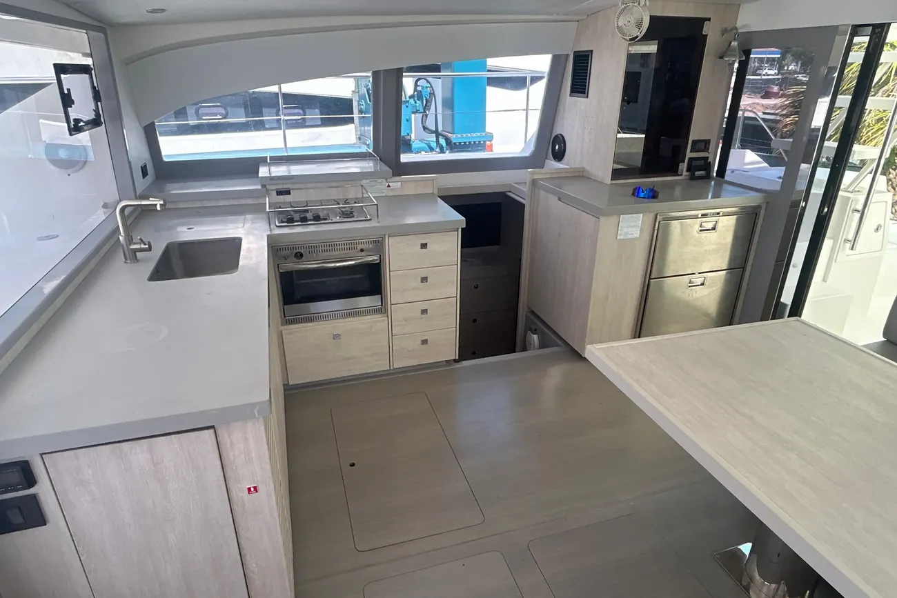 Leopard 43 Powercat de segunda mano en venta