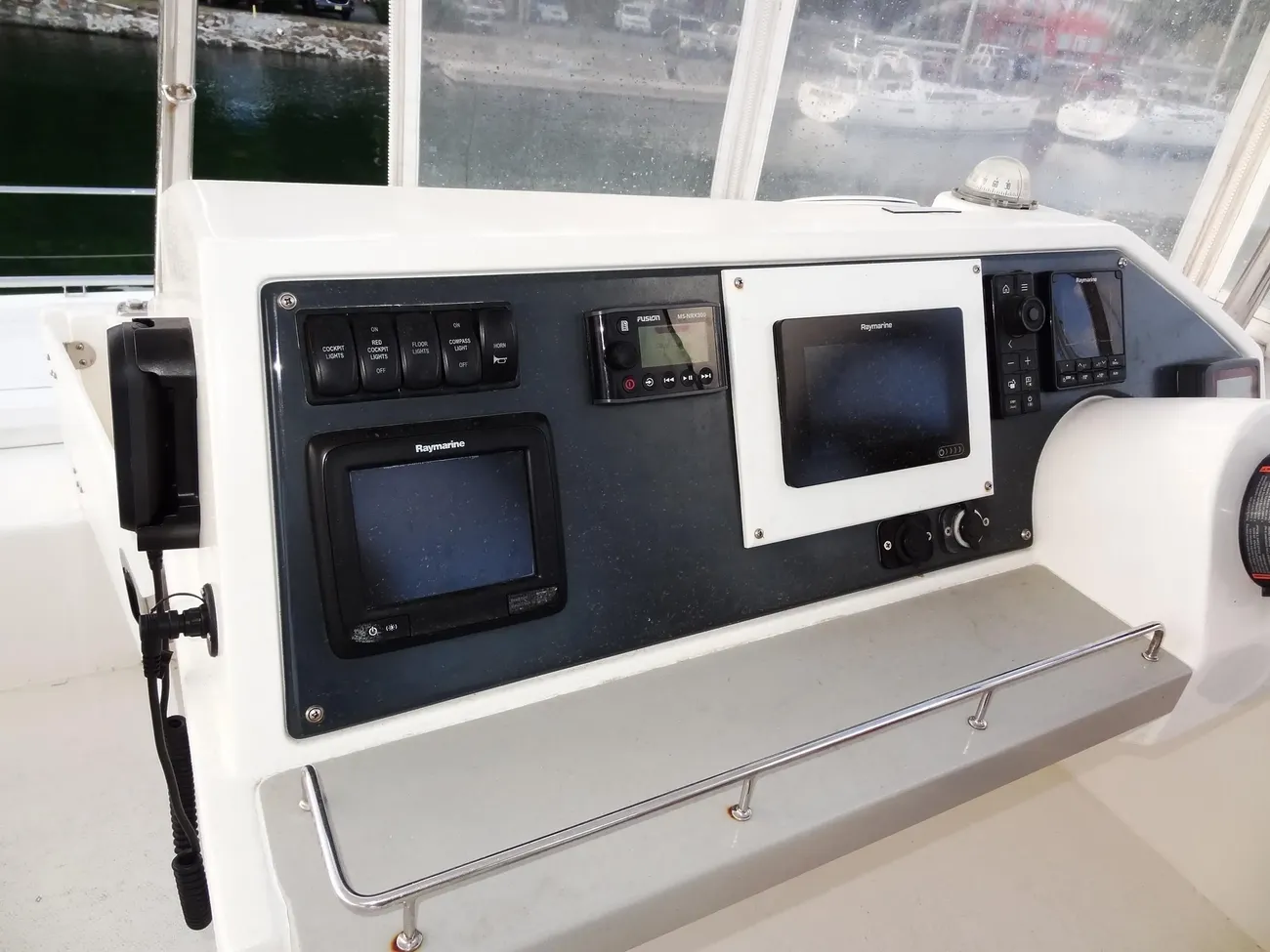 Leopard 43 Powercat usata in vendita