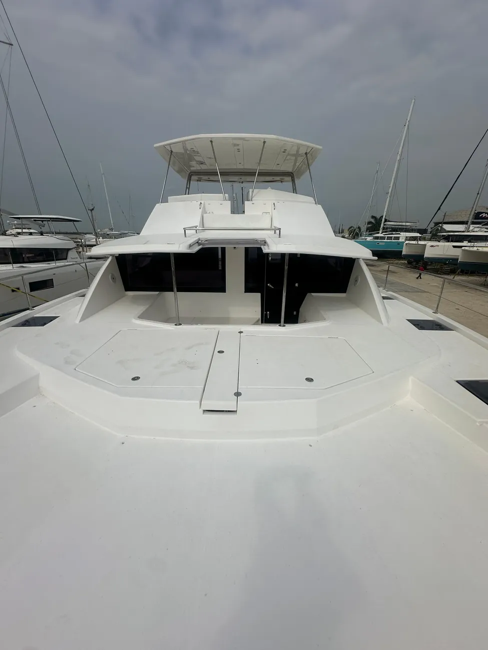 Leopard 51 Powercat usado à venda