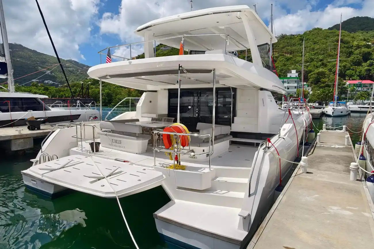 Leopard 53 Powercat usata in vendita