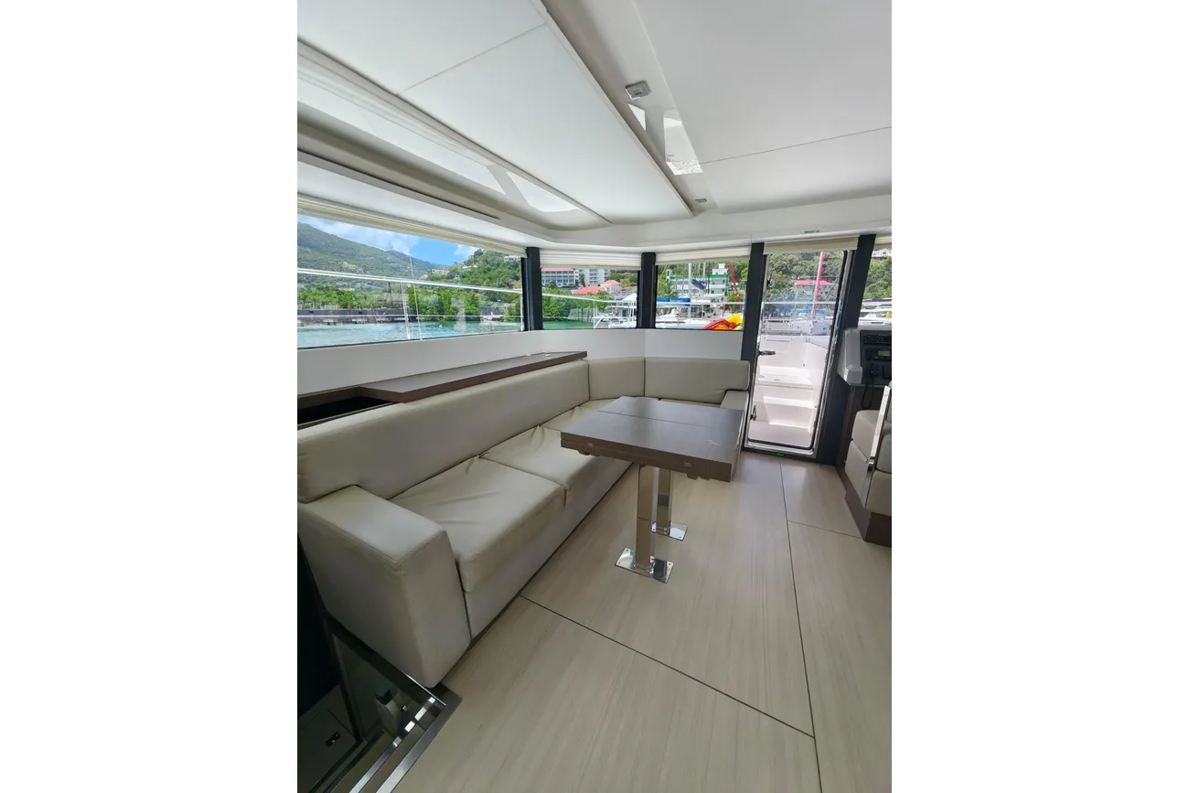 Leopard 53 Powercat usata in vendita