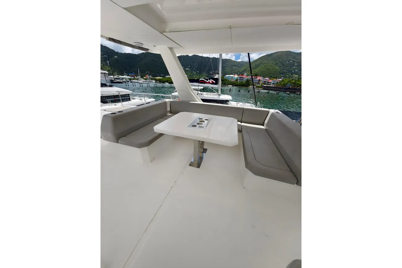 Leopard 53 Powercat usata in vendita