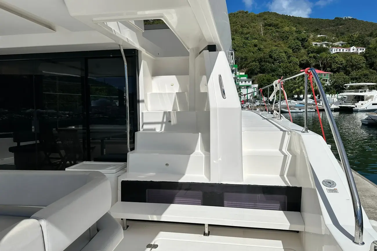 Leopard 53 Powercat usata in vendita