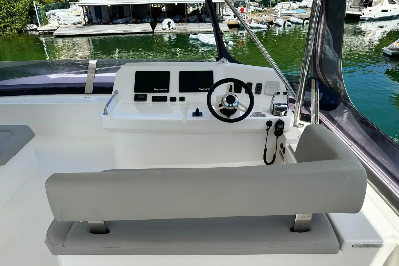 Leopard 53 Powercat usata in vendita