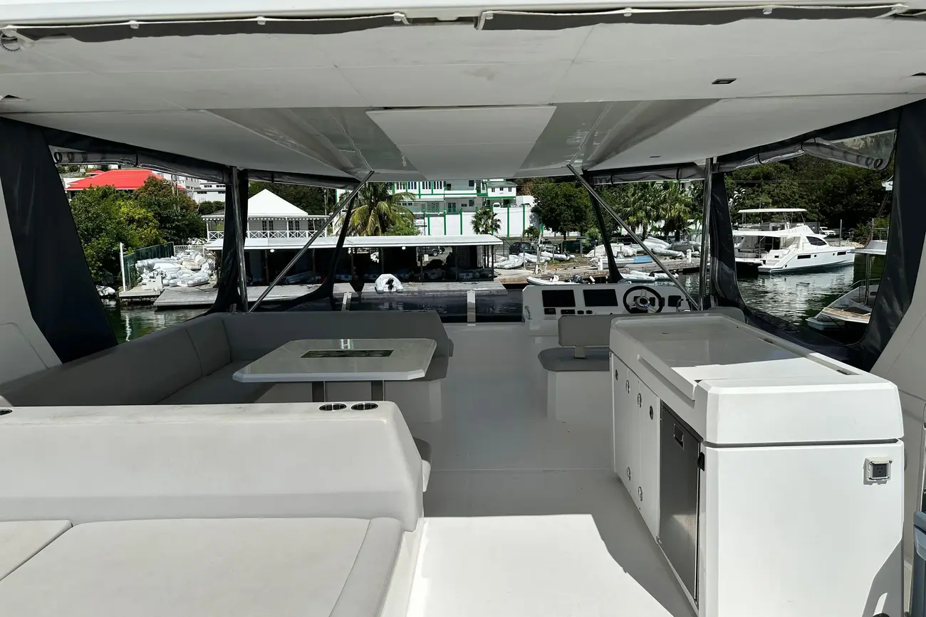 Leopard 53 Powercat usata in vendita