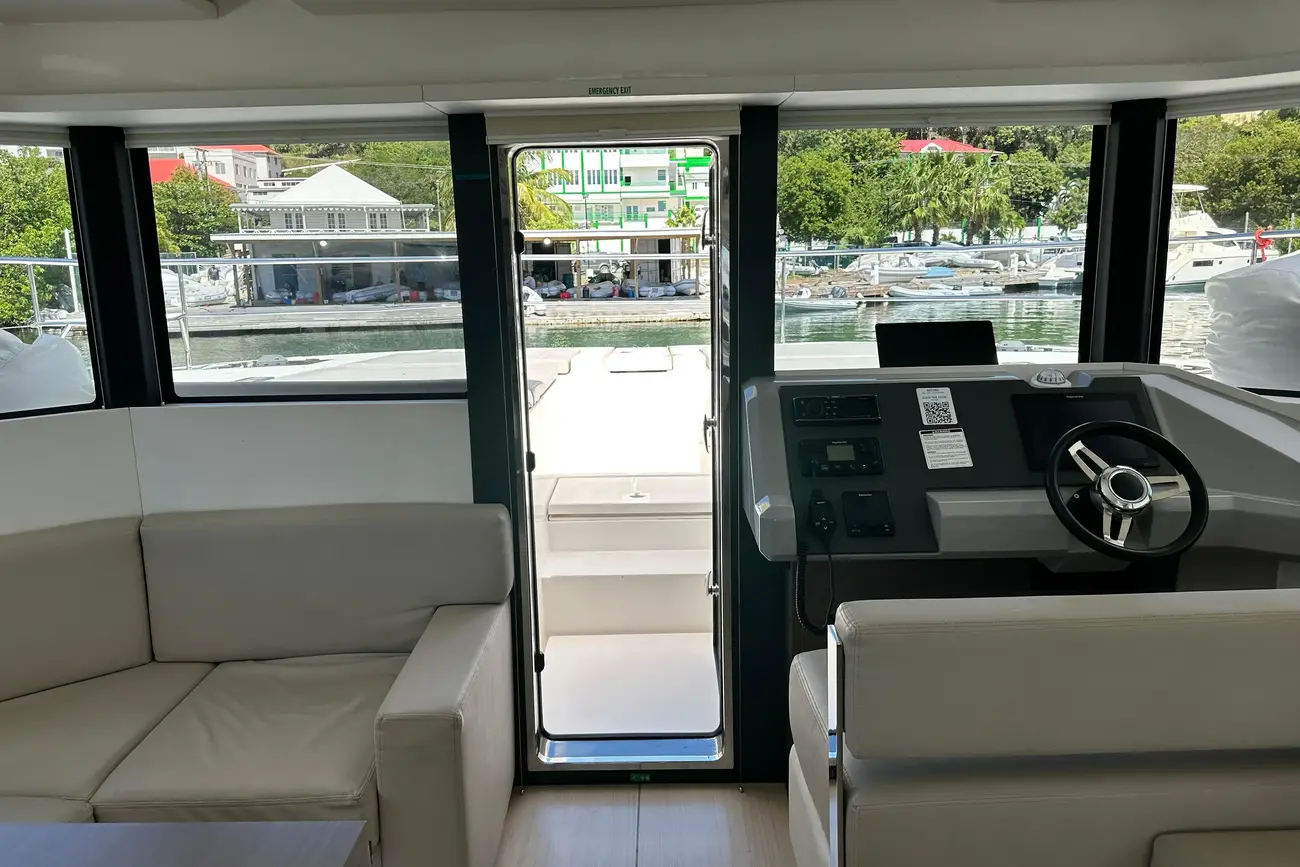 Leopard 53 Powercat usata in vendita