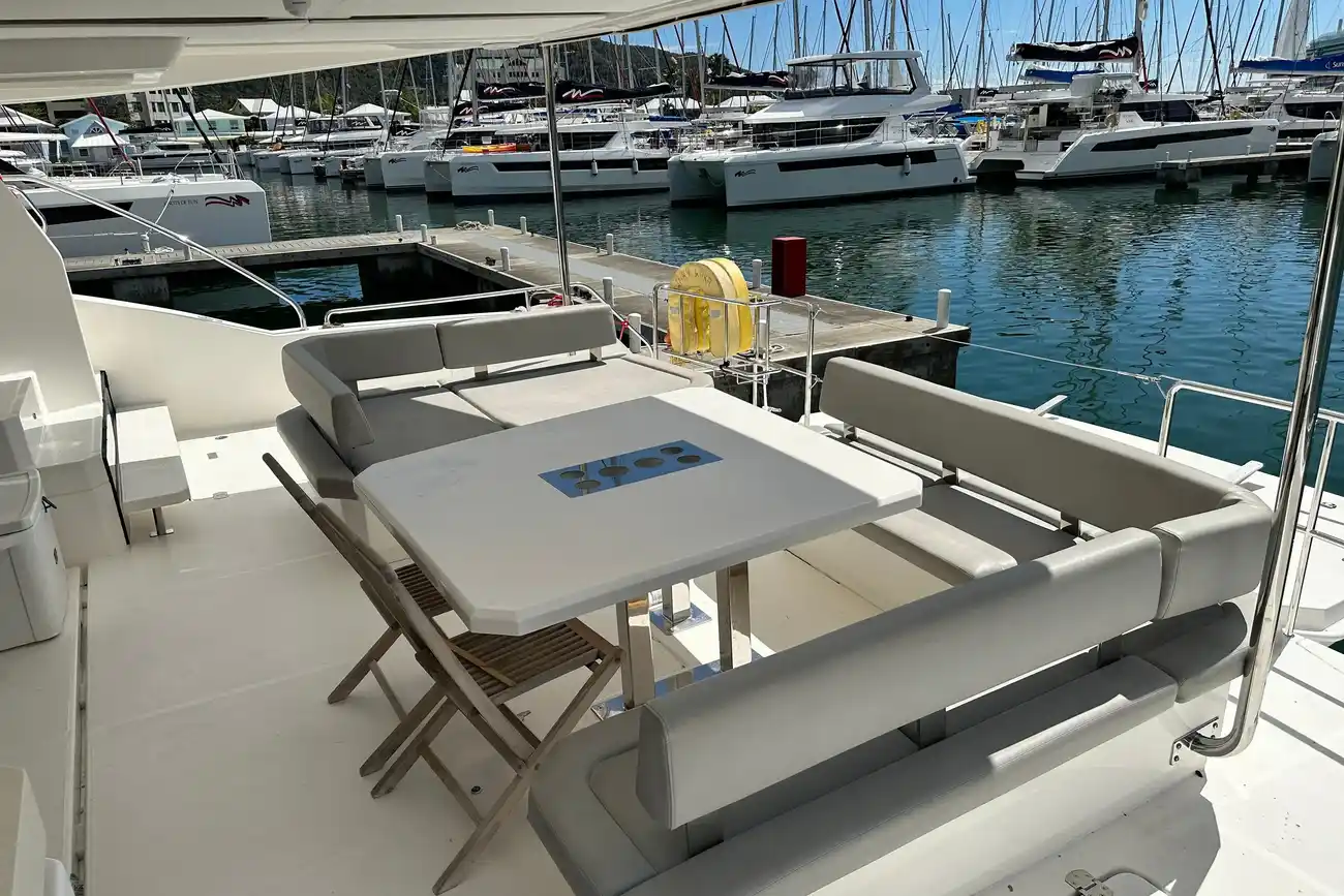 Leopard 53 Powercat usata in vendita