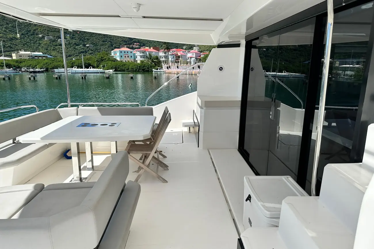 Leopard 53 Powercat usata in vendita