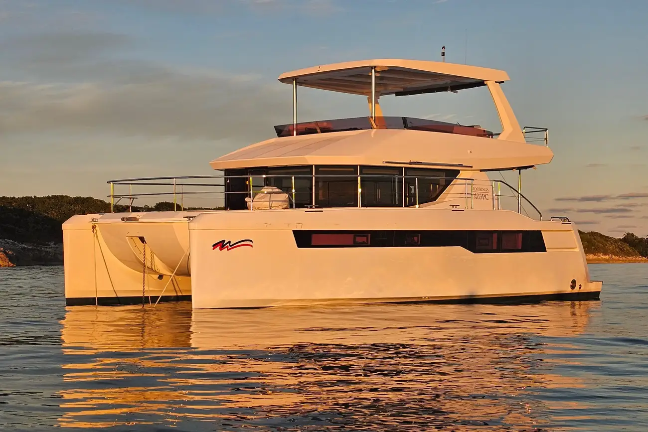 Leopard 40 Powercat usado à venda