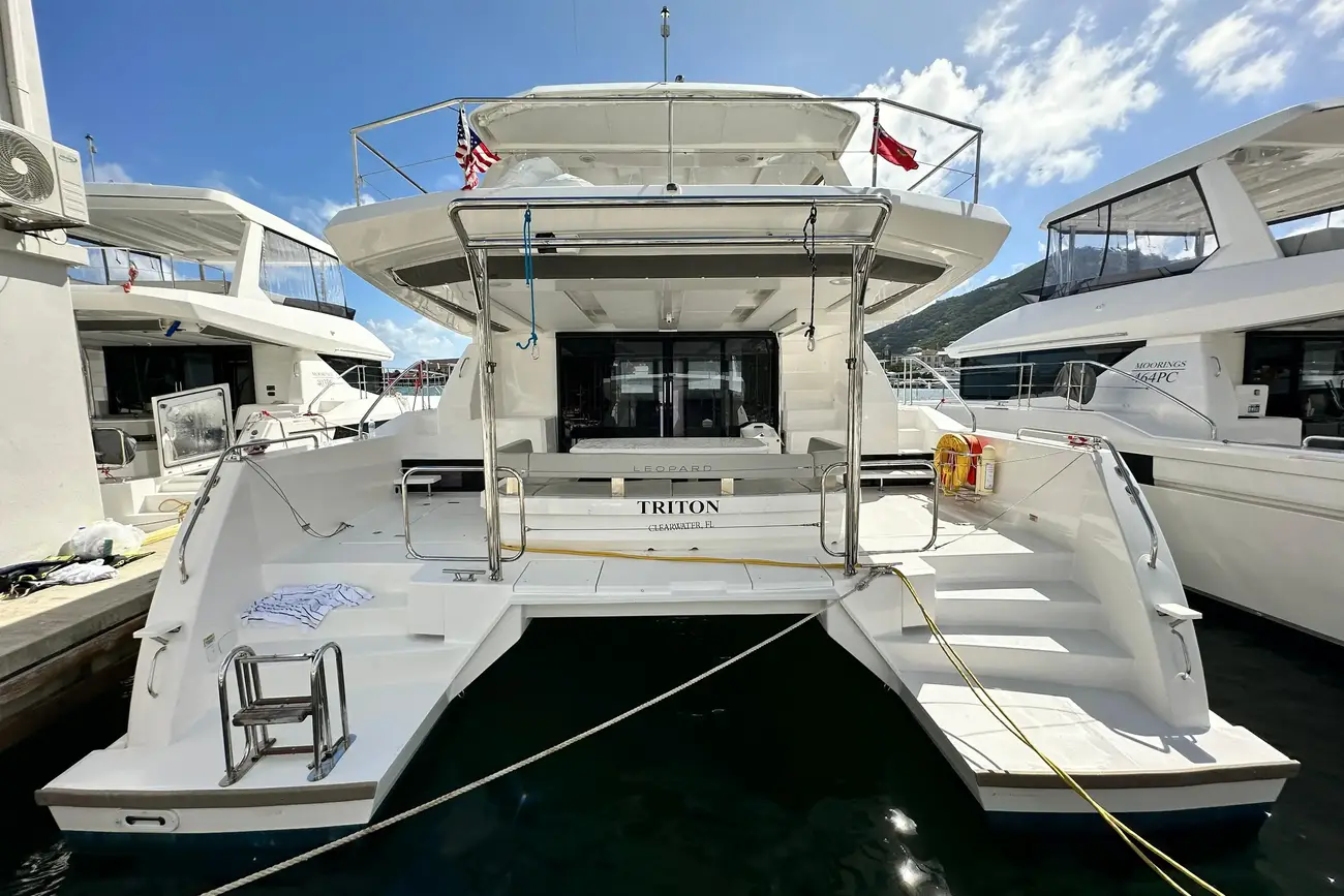 Leopard 46 Powercat usata in vendita