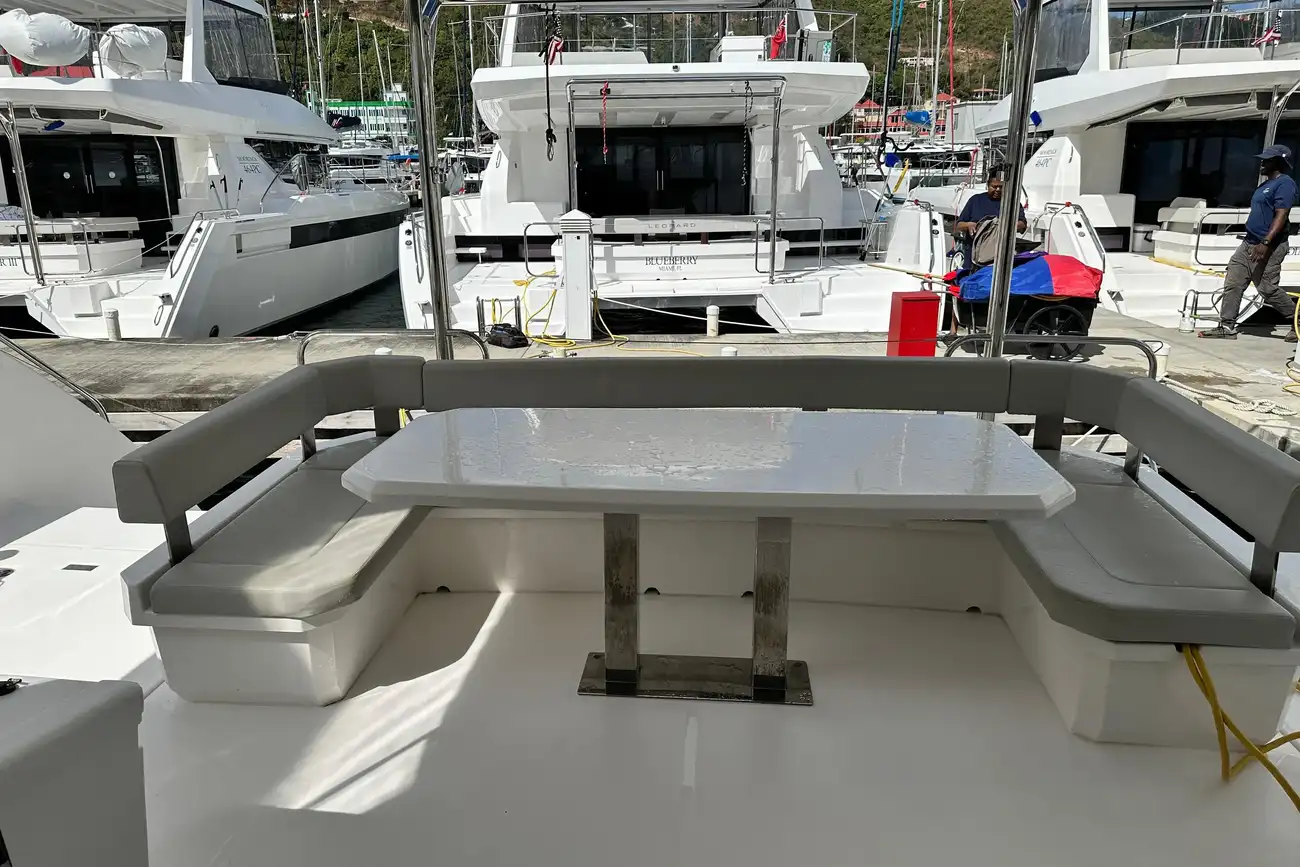 Leopard 46 Powercat usata in vendita