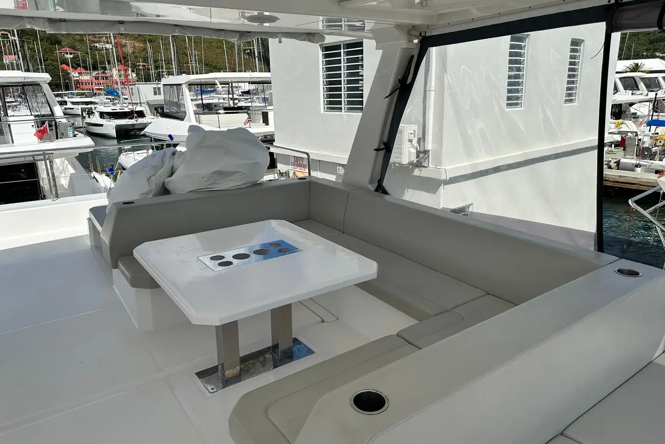 Leopard 46 Powercat usata in vendita