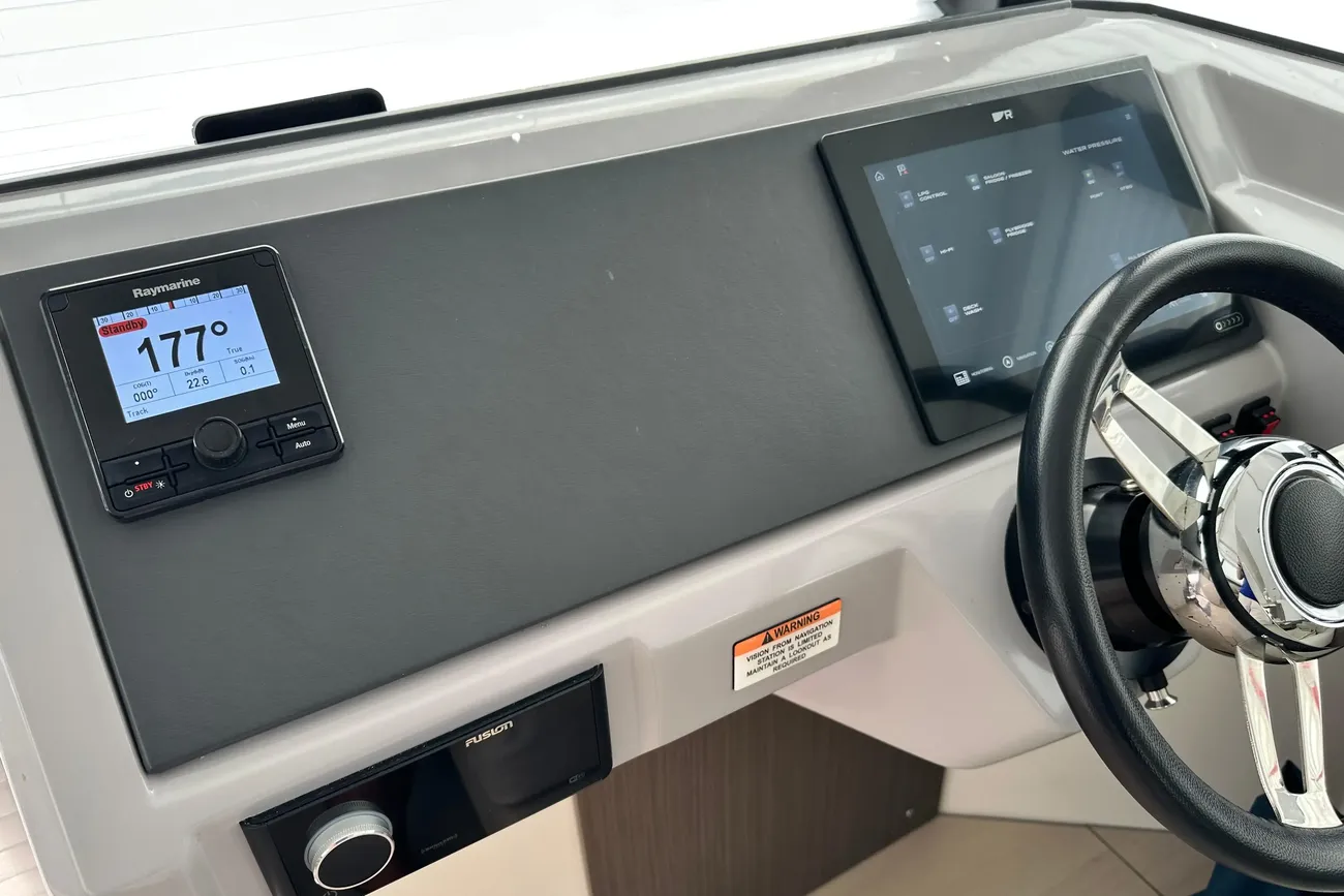 Leopard 46 Powercat usata in vendita
