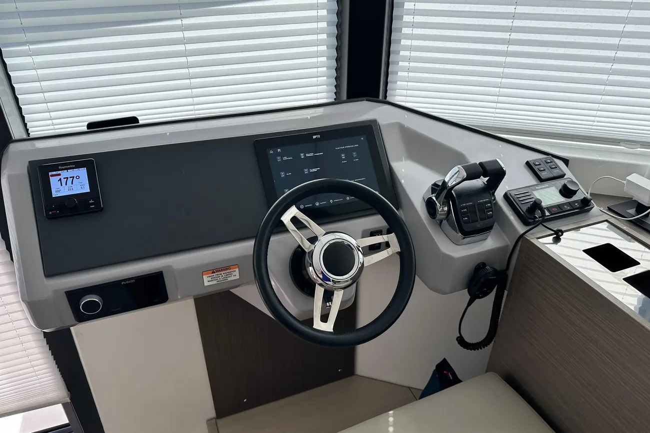 Leopard 46 Powercat usata in vendita