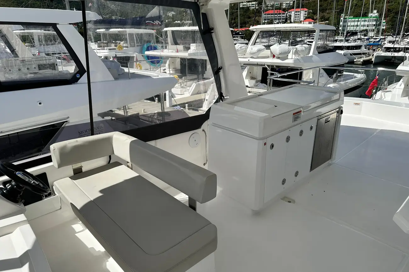 Leopard 46 Powercat usata in vendita