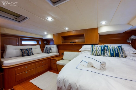CN Yacht 2000 Felci 71 usata in vendita
