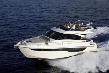 Cayman Yachts F520 usata in vendita