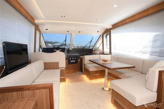 Cayman Yachts F520 de segunda mano en venta